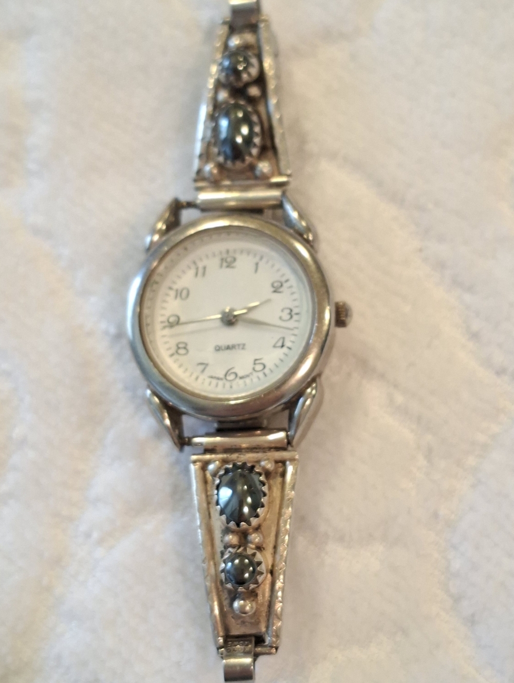 NATIVE AMERICAN STERLING/HEMATITE BANDS ON WORKING WATCH